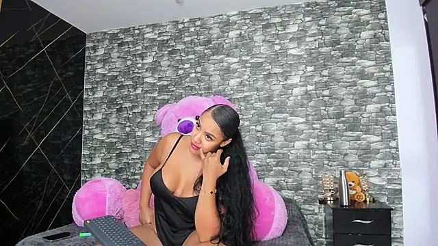 Snapshot of HeidyWillss chatting on 02-13-25, 07:10 HeidyWillss online show from 02-13-25, 07:10