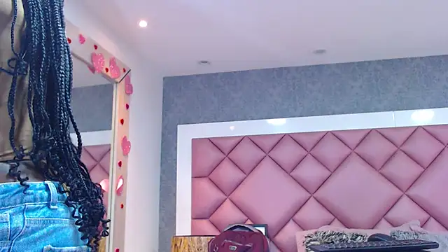 DanielaDuff online show from 03-24-26, 07:41