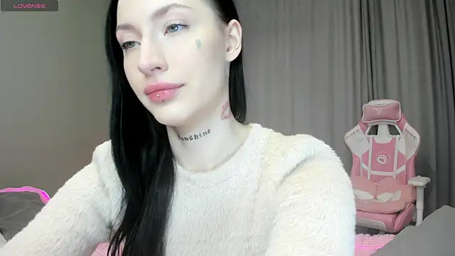 Snapshot of JenniferQueen11 chatting on 10-05-25, 09:18 JenniferQueen11 online show from 10-05-25, 09:18