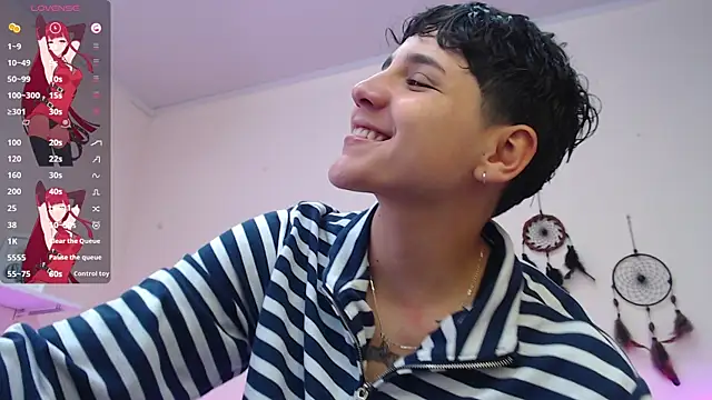 Snapshot of bad_giirl_ chatting on 03-14-25, 04:09 bad giirl online show from 03-14-25, 04:09