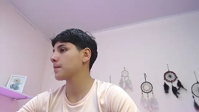 Snapshot of bad_giirl_ chatting on 03-21-25, 03:13 bad giirl online show from 03-21-25, 03:13