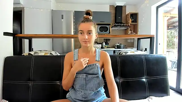 ElizSweet online show from 11-25-25, 09:09