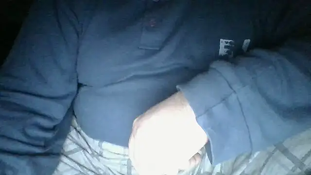 Snapshot of Anderrust chatting on 02-20-25, 01:36 Anderrust online show from 02-20-25, 01:36