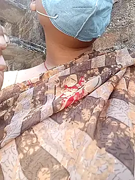 Snapshot of Lattika-Bhabhi chatting on 02-05-25, 07:07 Lattika-Bhabhi online show from 02-05-25, 07:07