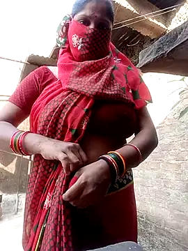 Snapshot of Lattika-Bhabhi chatting on 11-16-25, 10:21 Lattika-Bhabhi online show from 11-16-25, 10:21