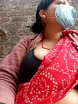 Snapshot of Lattika-Bhabhi chatting on 02-11-26, 11:37 Lattika-Bhabhi online show from 02-11-26, 11:37