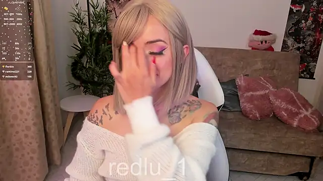 Snapshot of Redlu_1 chatting on 12-29-24, 05:31 Redlu 1 online show from 12-29-24, 05:31