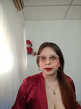 Snapshot of lorenitabella chatting on 05-27-26, 09:12 lorenitabella online show from 05-27-26, 09:12