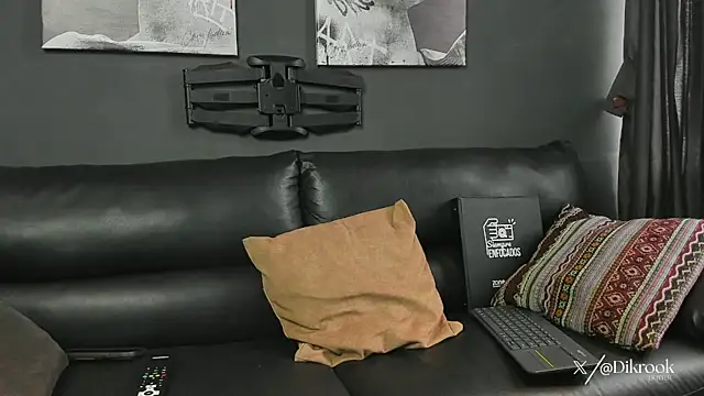 Davevilboy online show from 10-29-25, 01:02