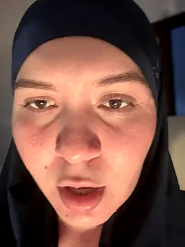 Snapshot of MatchedEyebrow chatting on 10-19-25, 09:59 MatchedEyebrow online show from 10-19-25, 09:59