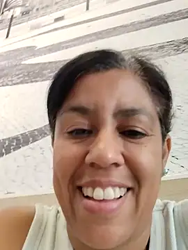 Snapshot of Molly_newman6 chatting on 07-15-26, 11:37 Molly newman6 online show from 07-15-26, 11:37