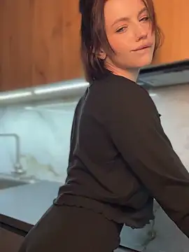 Camilla Railian online show from 01-20-25, 10:37