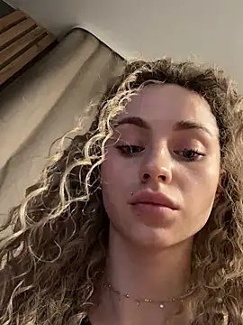 Camilla Railian online show from 01-26-25, 06:16