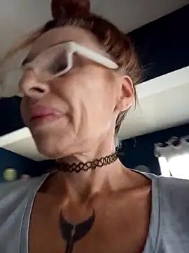 FrozenWaffle online show from 02-25-26, 03:10