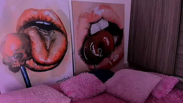 Snapshot of sofiaa_snoww chatting on 12-22-24, 01:23 sofiaa snoww online show from 12-22-24, 01:23