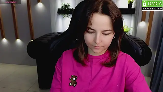 Snapshot of Mira_Mermayd chatting on 03-05-25, 11:49 Mira Mermayd online show from 03-05-25, 11:49