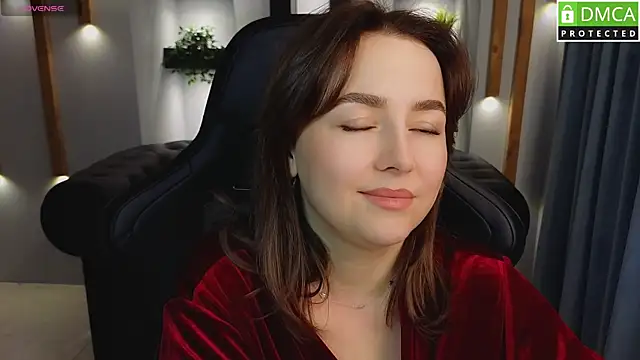 Snapshot of Mira_Mermayd chatting on 03-06-25, 04:41 Mira Mermayd online show from 03-06-25, 04:41