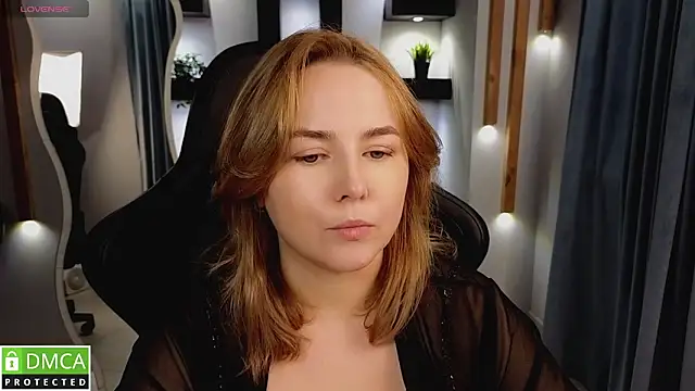 Snapshot of Mira_Mermayd chatting on 10-15-25, 08:03 Mira Mermayd online show from 10-15-25, 08:03