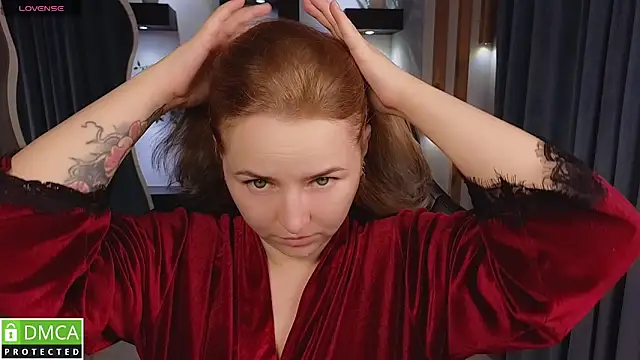 Snapshot of Mira_Mermayd chatting on 11-20-25, 01:17 Mira Mermayd online show from 11-20-25, 01:17