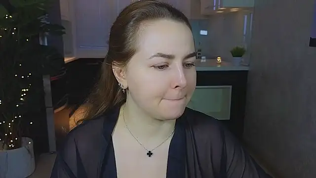 Snapshot of Mira_Mermayd chatting on 02-10-26, 10:19 Mira Mermayd online show from 02-10-26, 10:19