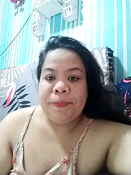 Snapshot of xxsweetshybabe chatting on 10-15-25, 04:34 xxsweetshybabe online show from 10-15-25, 04:34