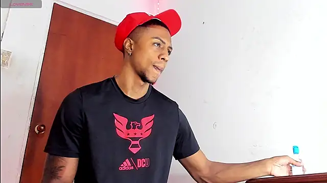 Snapshot of YeremiBrowm chatting on 12-20-24, 08:01 YeremiBrowm online show from 12-20-24, 08:01