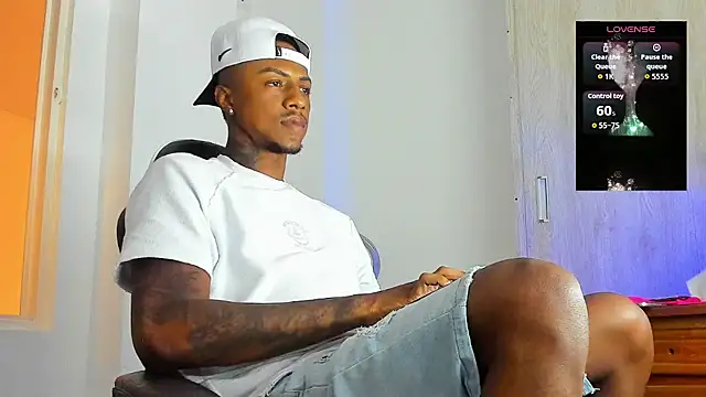 Snapshot of YeremiBrowm chatting on 10-07-25, 09:23 YeremiBrowm online show from 10-07-25, 09:23