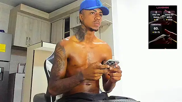 Snapshot of YeremiBrowm chatting on 11-06-25, 07:37 YeremiBrowm online show from 11-06-25, 07:37