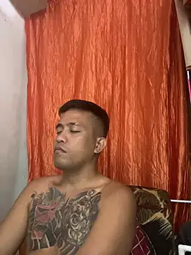 Snapshot of Thyler08 chatting on 12-23-24, 06:27 Thyler08 online show from 12-23-24, 06:27