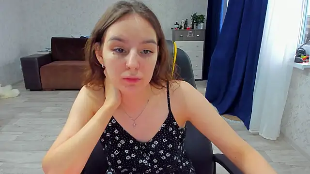 Snapshot of c_arina_x chatting on 02-02-25, 09:30 c arina x online show from 02-02-25, 09:30