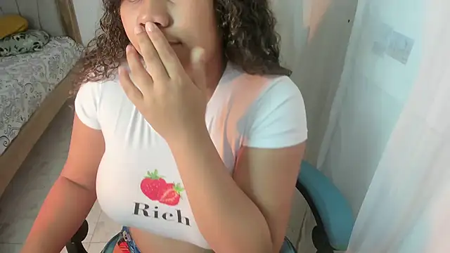 Lunastar02 online show from 03-08-25, 07:20