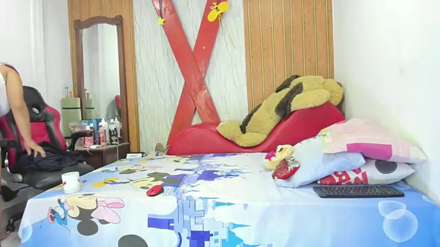 Lunastar02 online show from 05-12-26, 02:03