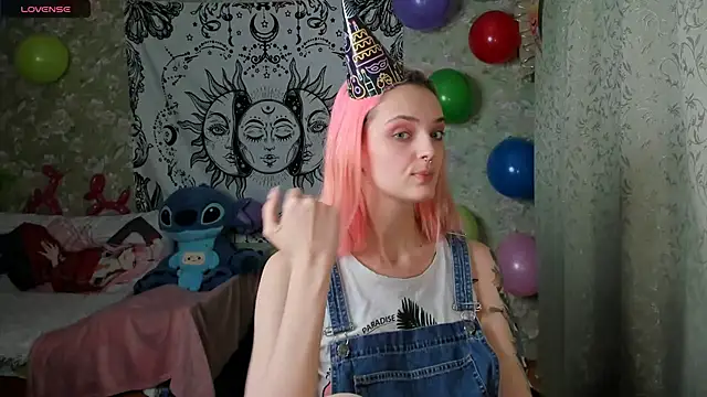 Snapshot of Cutie_Adelia chatting on 12-12-24, 10:24 Cutie Adelia online show from 12-12-24, 10:24