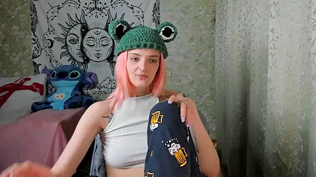 Snapshot of Cutie_Adelia chatting on 01-27-25, 12:58 Cutie Adelia online show from 01-27-25, 12:58