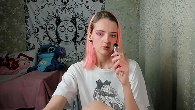 Snapshot of Cutie_Adelia chatting on 02-06-25, 11:21 Cutie Adelia online show from 02-06-25, 11:21