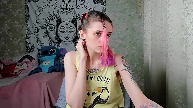 Snapshot of Cutie_Adelia chatting on 03-21-25, 10:50 Cutie Adelia online show from 03-21-25, 10:50