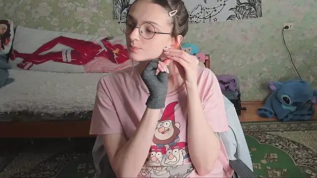 Snapshot of Cutie_Adelia chatting on 10-27-25, 07:45 Cutie Adelia online show from 10-27-25, 07:45