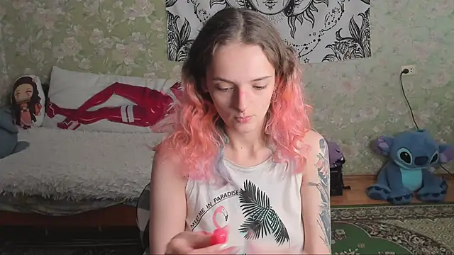 Snapshot of Cutie_Adelia chatting on 10-31-25, 07:42 Cutie Adelia online show from 10-31-25, 07:42