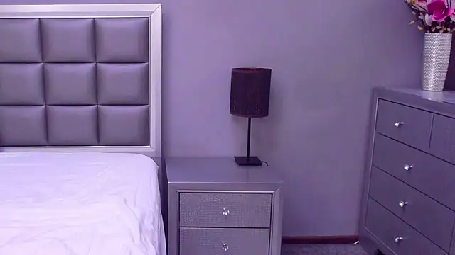 Snapshot of HellennSweet chatting on 03-22-25, 08:18 HellennSweet online show from 03-22-25, 08:18