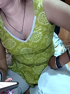 Snapshot of Diya_143 chatting on 05-02-26, 05:29 Diya 143 online show from 05-02-26, 05:29
