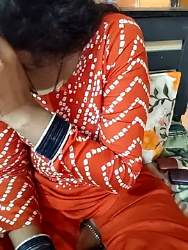 Snapshot of Diya_143 chatting on 05-06-26, 06:19 Diya 143 online show from 05-06-26, 06:19