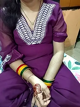 Snapshot of Diya_143 chatting on 05-12-26, 05:54 Diya 143 online show from 05-12-26, 05:54