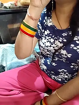 Snapshot of Diya_143 chatting on 05-16-26, 08:00 Diya 143 online show from 05-16-26, 08:00