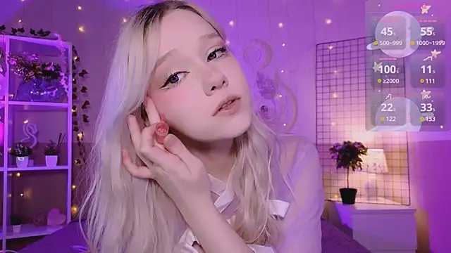 Snapshot of IrmaBell chatting on 03-23-25, 05:32 IrmaBell online show from 03-23-25, 05:32