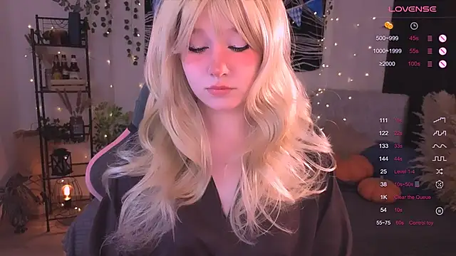 Snapshot of IrmaBell chatting on 10-16-25, 10:44 IrmaBell online show from 10-16-25, 10:44