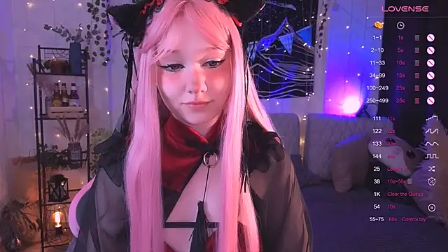 Snapshot of IrmaBell chatting on 10-24-25, 10:39 IrmaBell online show from 10-24-25, 10:39