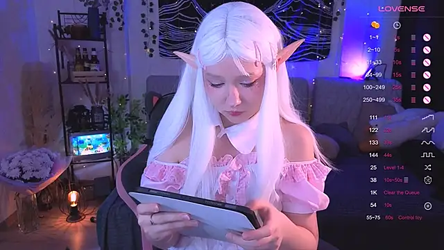 Snapshot of IrmaBell chatting on 11-14-25, 09:35 IrmaBell online show from 11-14-25, 09:35