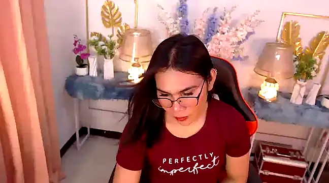 Snapshot of Asian_flabby chatting on 02-20-25, 10:04 Asian flabby online show from 02-20-25, 10:04