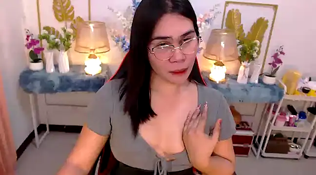 Snapshot of Asian_flabby chatting on 03-04-25, 06:29 Asian flabby online show from 03-04-25, 06:29