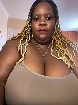 Snapshot of Michyboldy chatting on 01-28-25, 10:02 Michyboldy online show from 01-28-25, 10:02